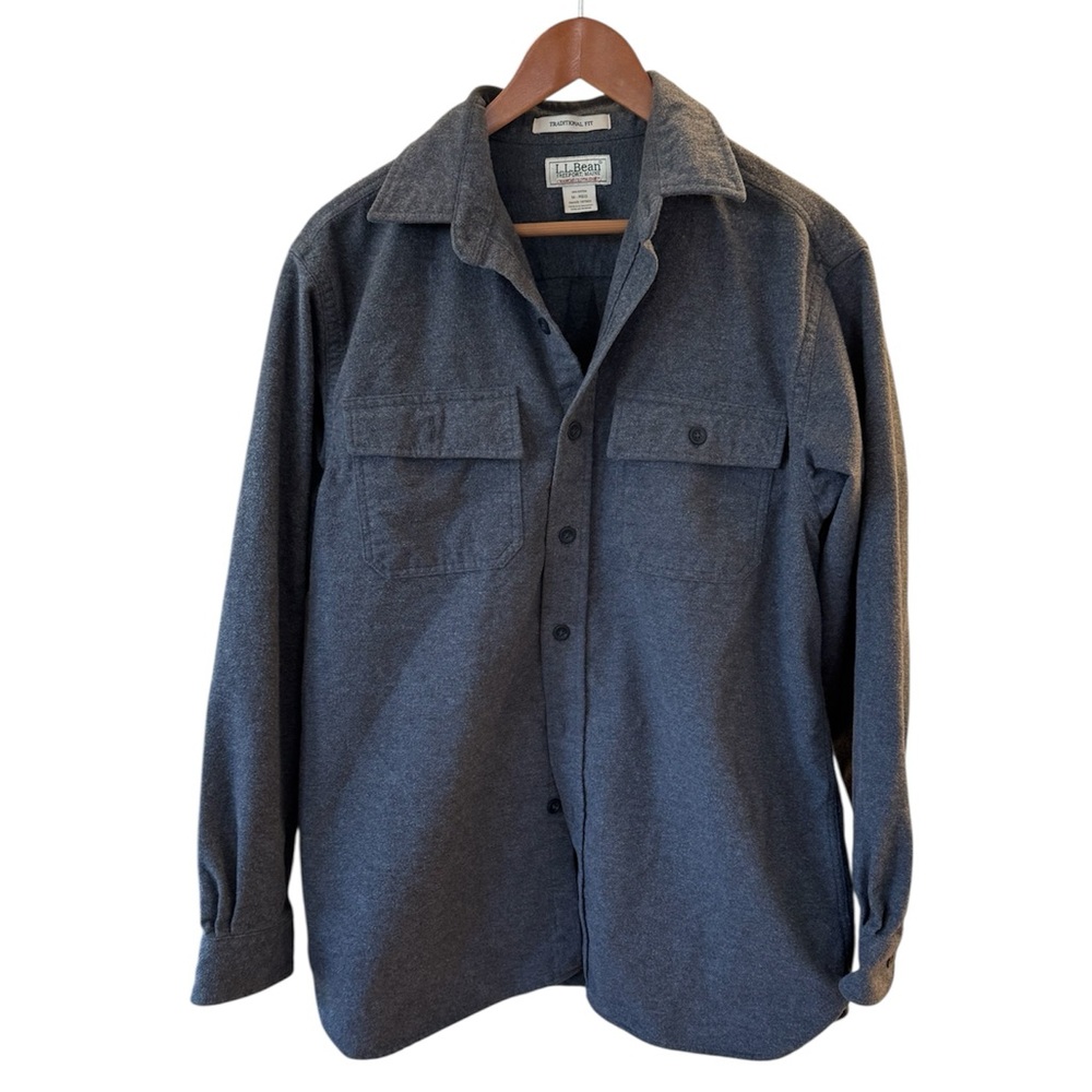L.L.Bean Men’s Traditional Fit Button-Up Shirt – 100% Cotton medium